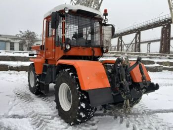 Трактор колесный промышленный КРТ-180.06