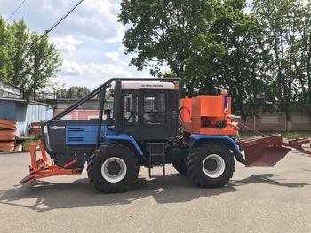 Машина лесопожарная ЛП-1 на базе трактора КРТ (серия Т-150)