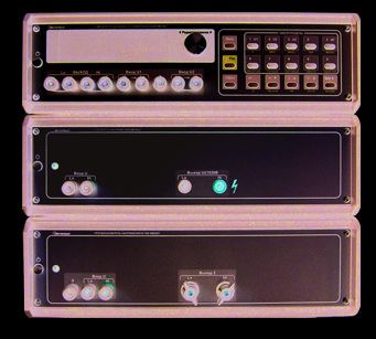КМ300 - Компаратор-калибратор универсальный  и его модификации